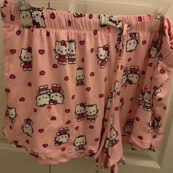Hello kitty Pj set - Picture 2 of 2